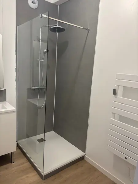 photo_douche_salle_de_bain_commune