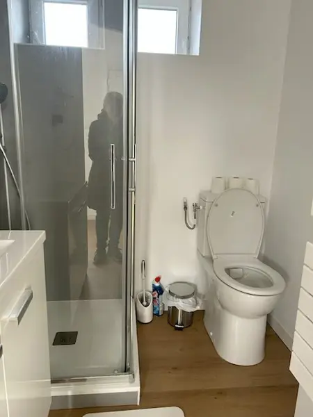 photo_salle_de_bain_espace_douche_wc